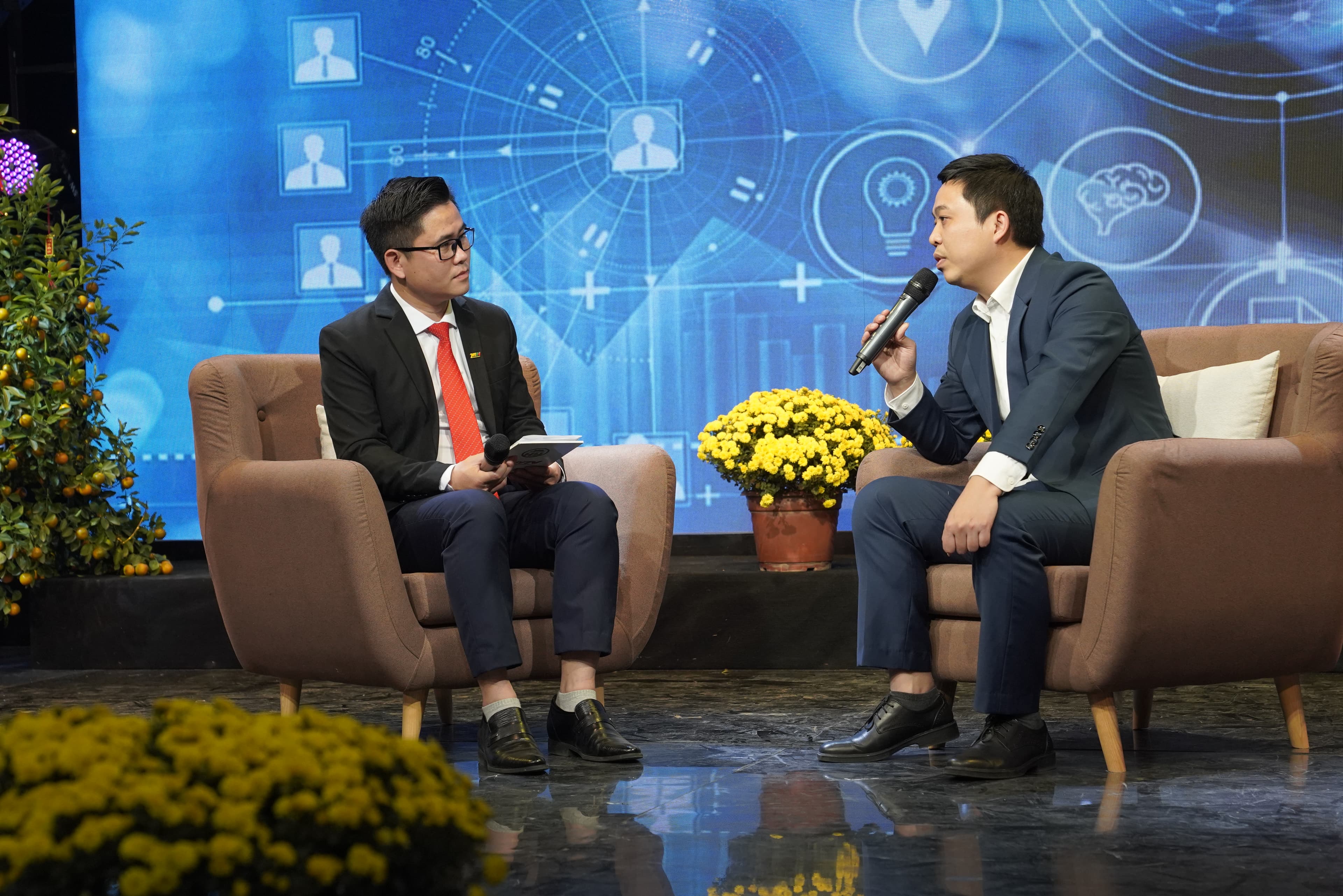 Trò chuyện trong Chương trình truyền hình "Quê mình phố Hiến"