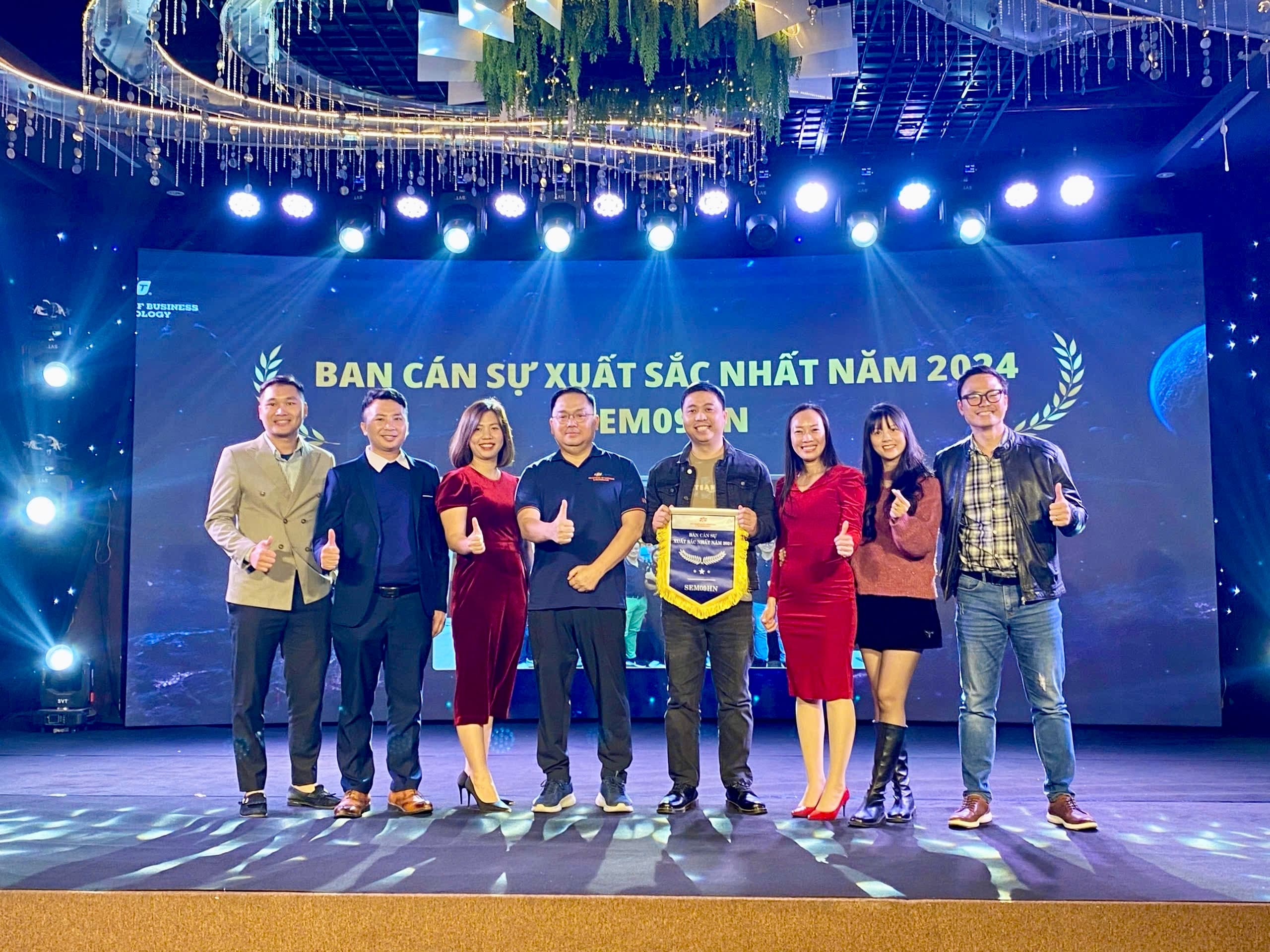 Ban Cán sự xuất sắc nhất năm lớp Thạc sĩ - Đại học FPT